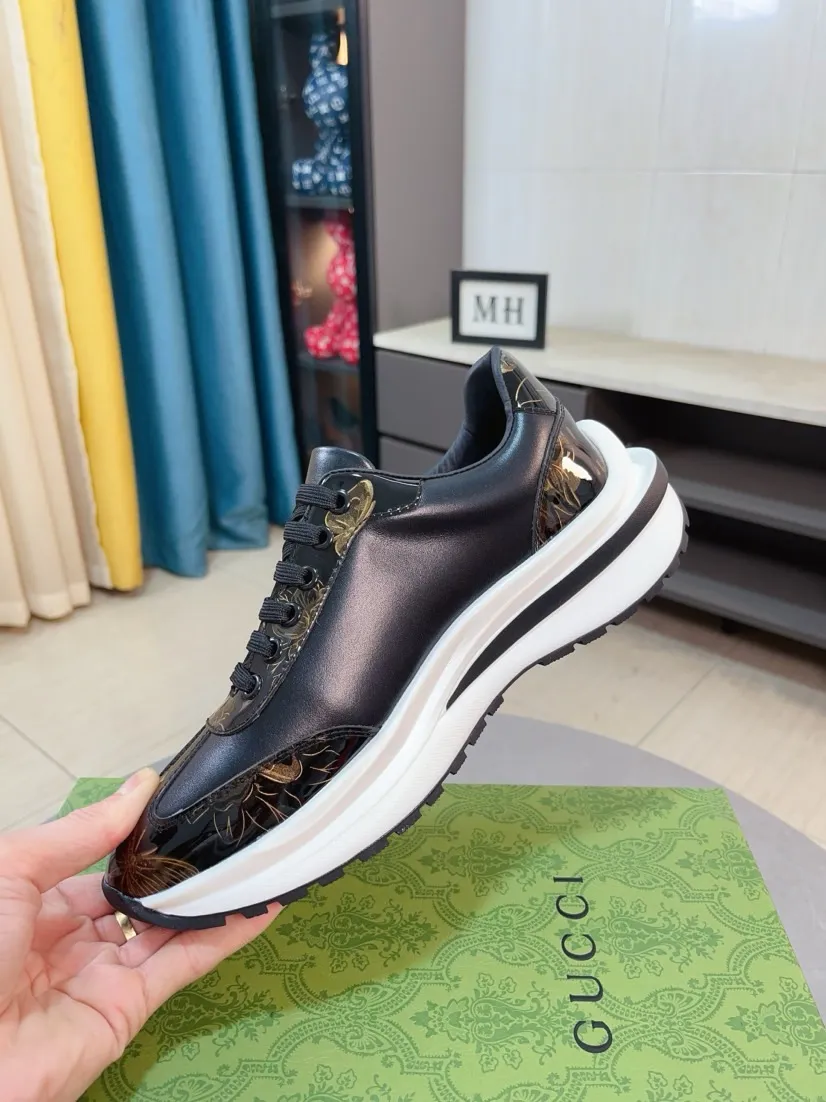 Factory price 420🌹🌹GUCCI [Gucci] New high-end brand of men's shoes, the latest fashionable casual men's shoes, trendy and versatile, relaxed and sporty style, uppers imported from Italy, first-layer cowhide, genuine leather lining and ultra-fine workmanship. Original personalized fashionable rubber wear-resistant outsole, light and comfortable on the foot, size 38-44
